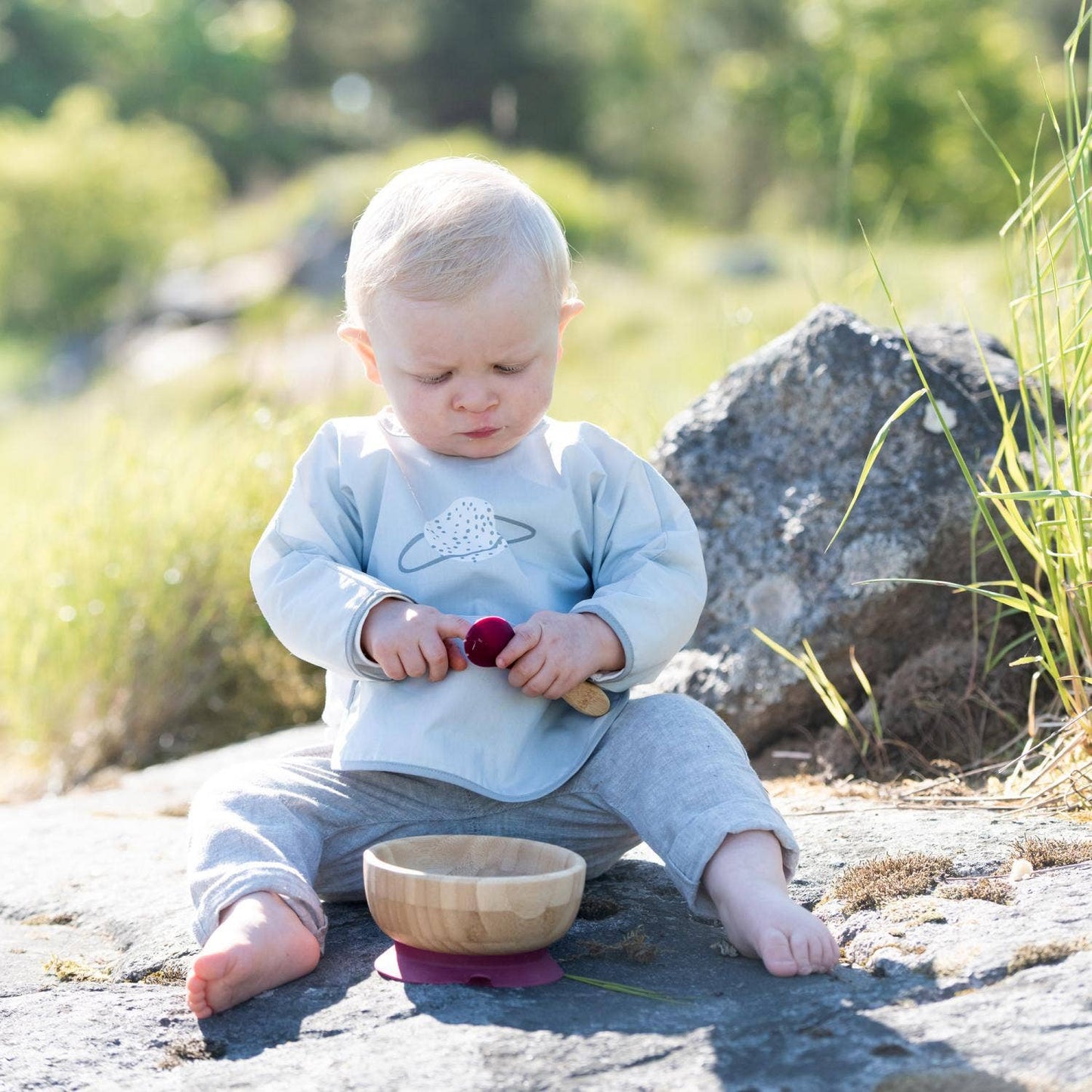 Summerville organic Ekologisk babyhaklapp med ärmar Grey Planet