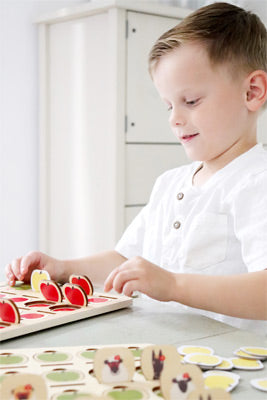 small foot Vem doppade äpplen