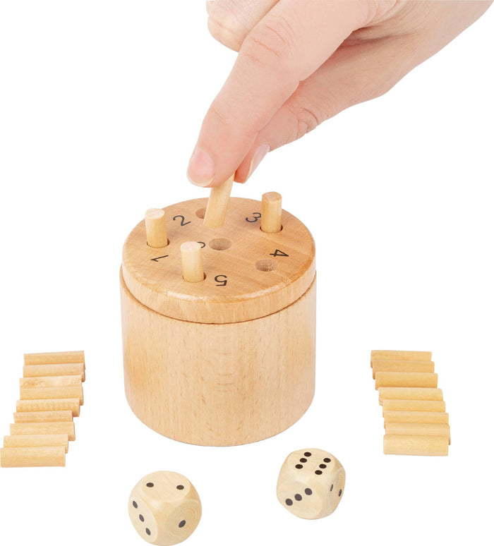 small foot Dice Game 6 Out