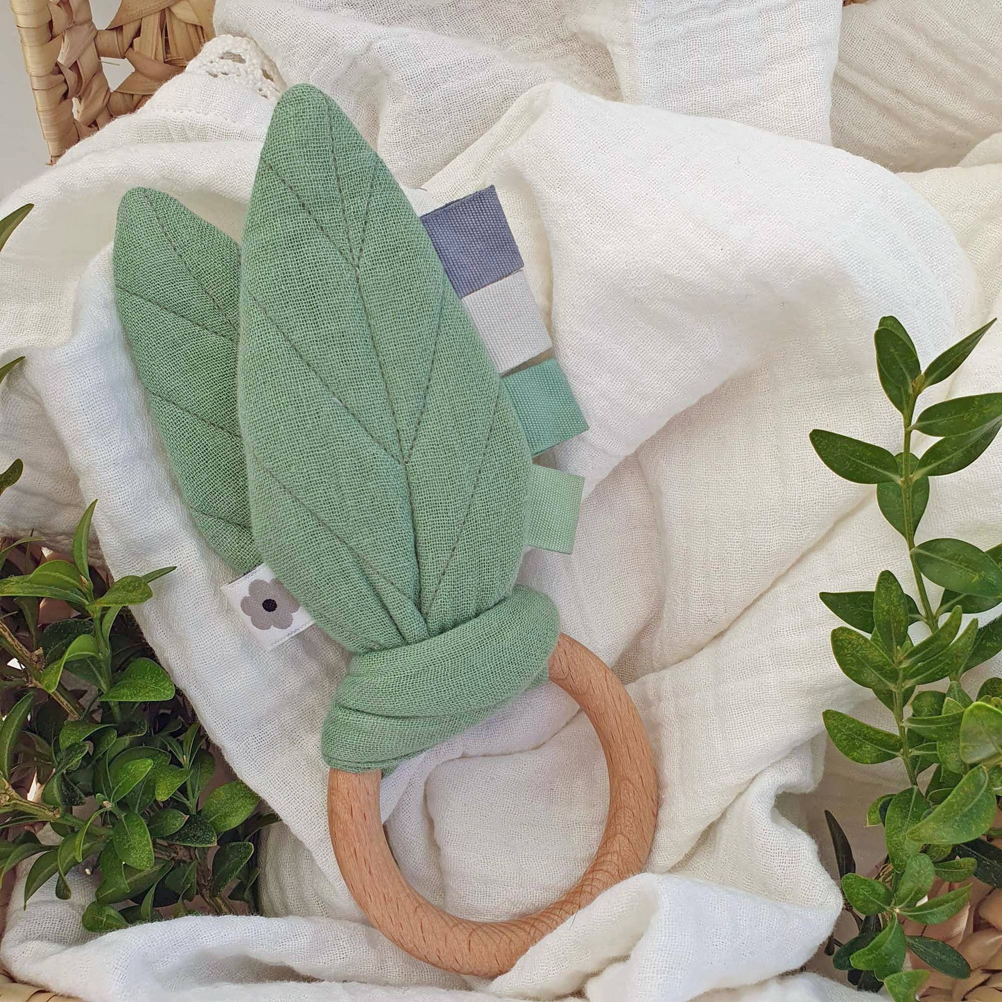 Organiska Crinkle Toy Leaves Grön
