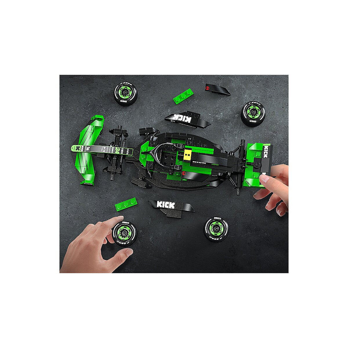 JAMARA CaDA KICK Sauber F1® Team C44 - 2024 1:24 green Bricks