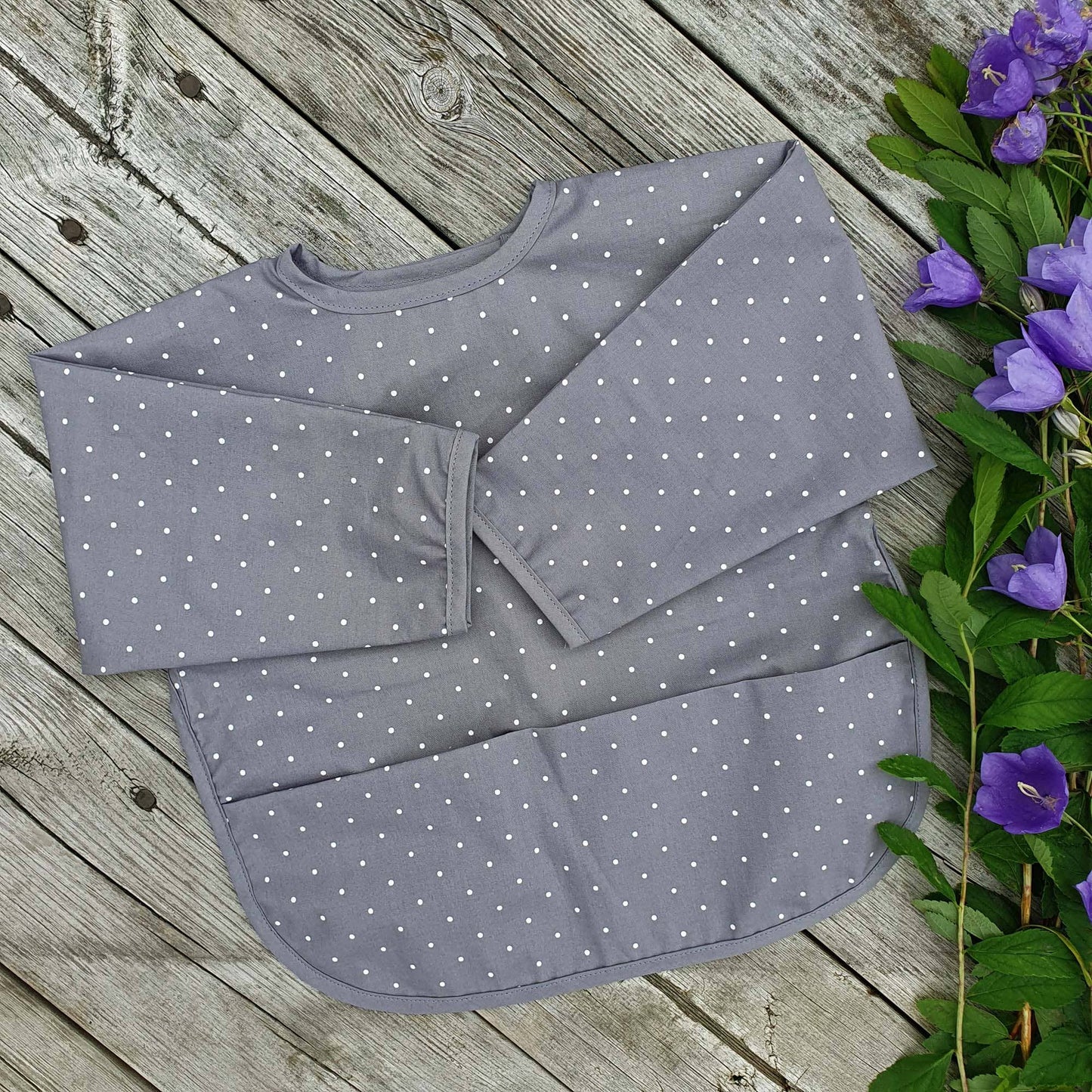 Summerville organic Ekologisk babyhaklapp med ärmar Grå Dotty