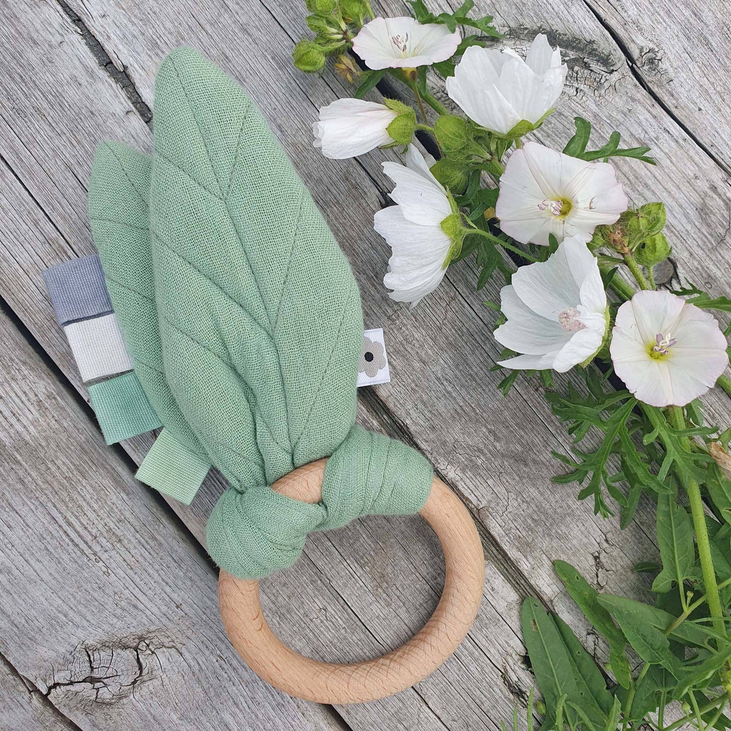 Organiska Crinkle Toy Leaves Grön
