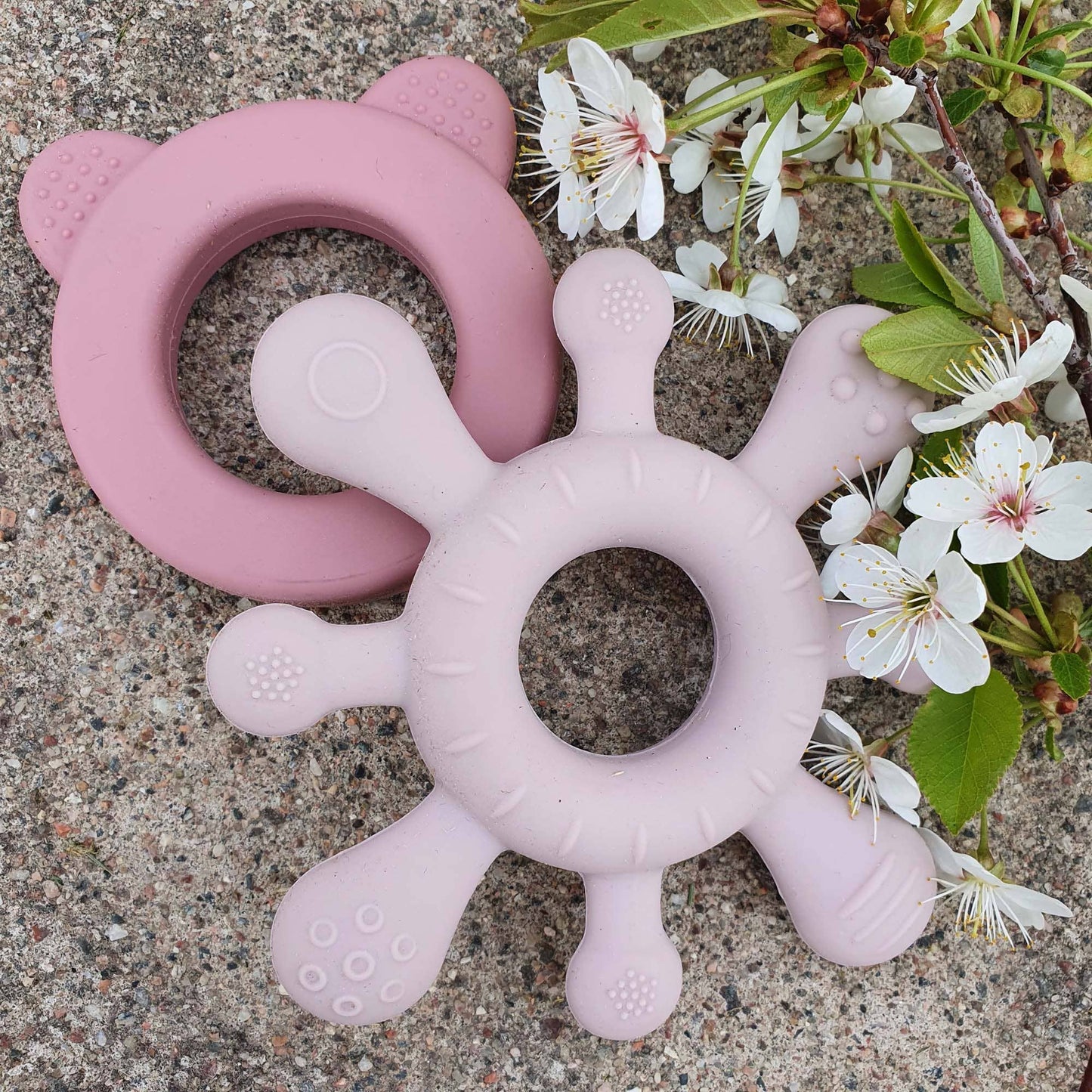 Summerville organic Silikon Baby Rattle + Teether Rose-Lila