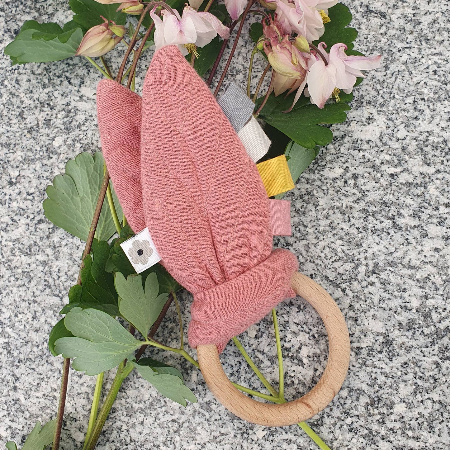 Ekologiska Crinkle Toy Leaves Dusty Rose