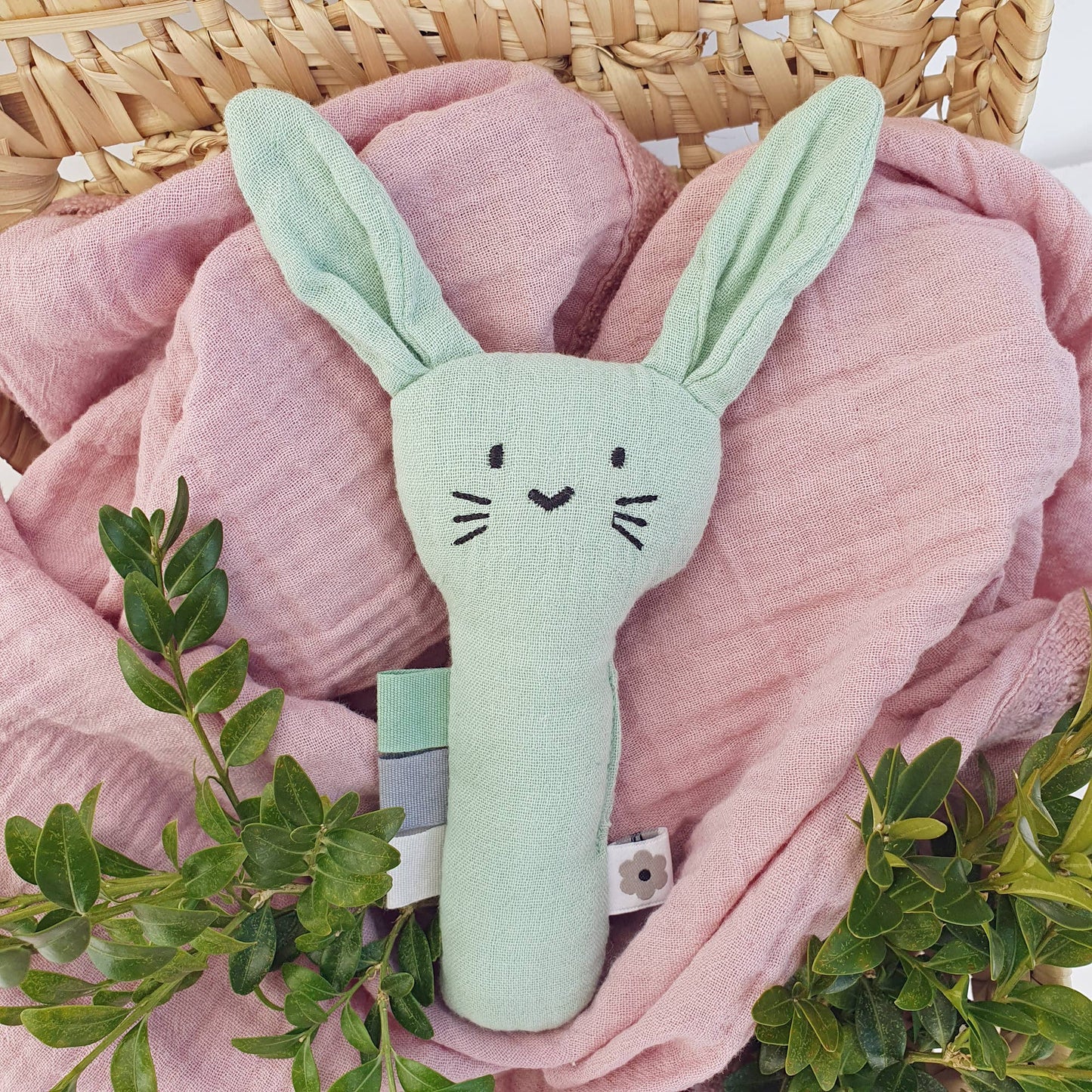 Summerville organic Ekologisk mjuk skrallkanin Cameo Grön