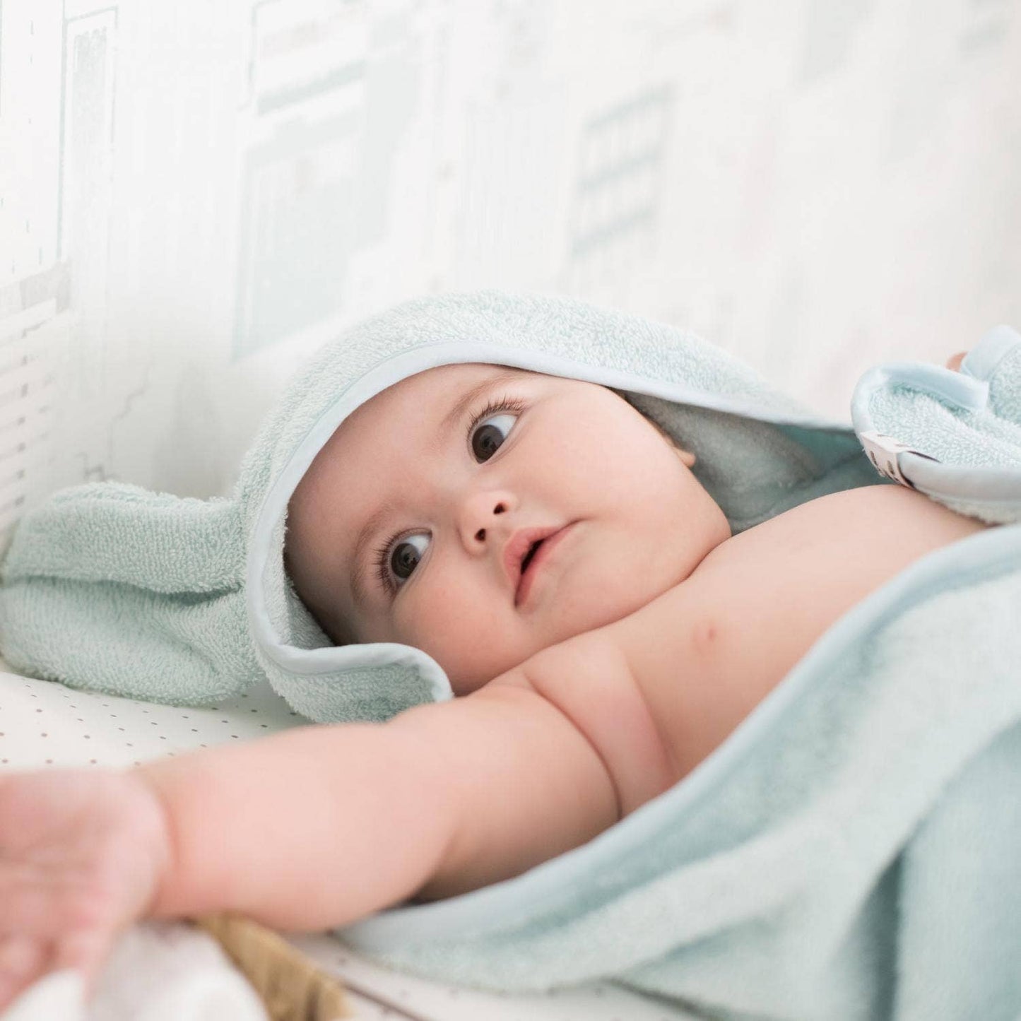 Ekologisk babyhandduk med huva kanin safir