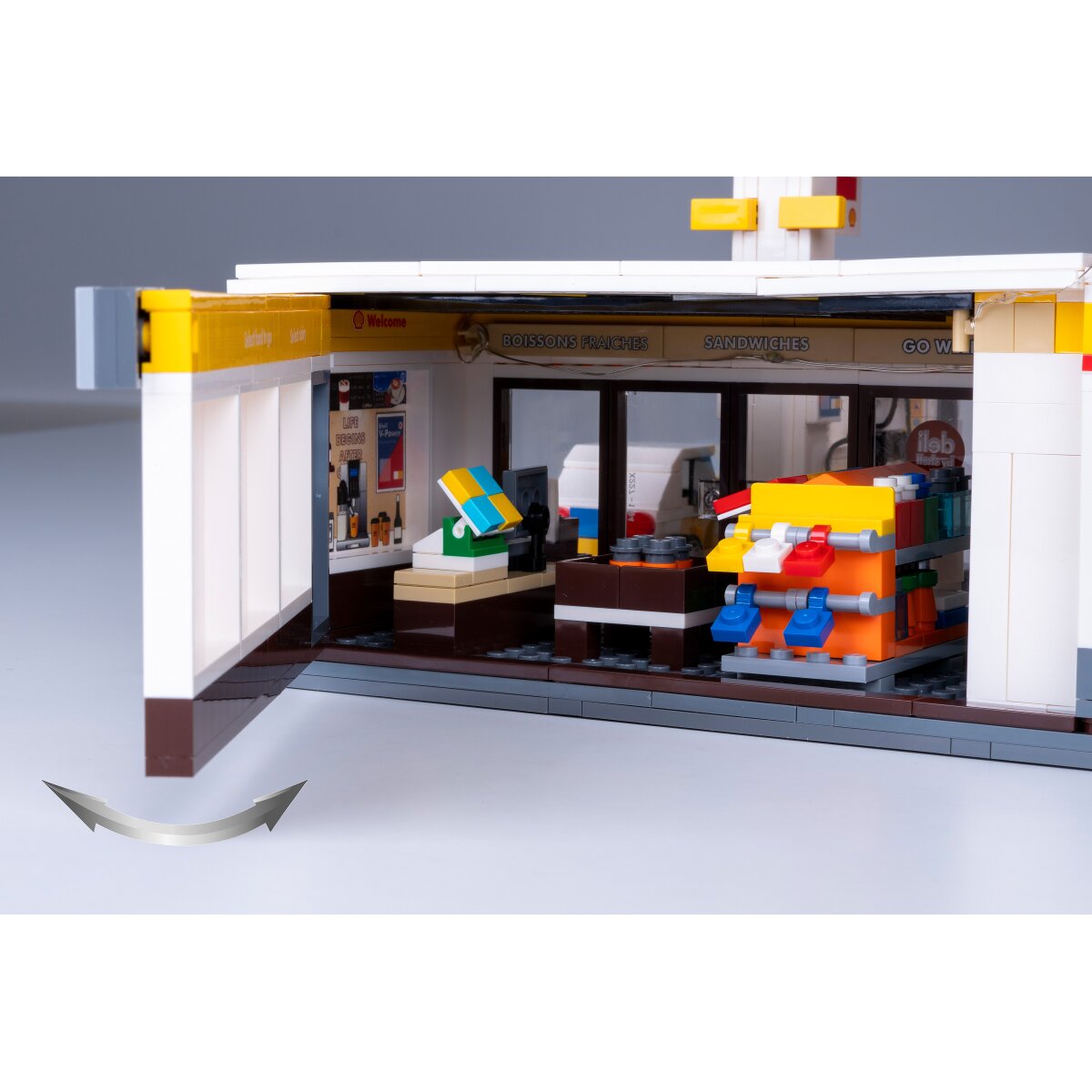 JAMARA CaDA Shell Gas station with shop and car wash Bricks