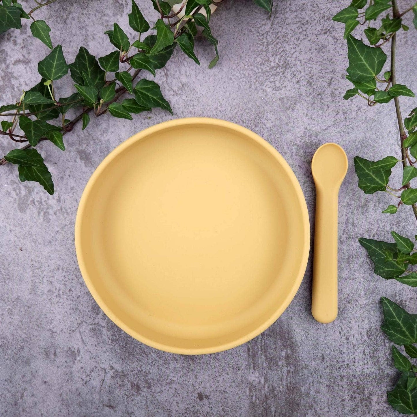 Summerville organic Tallrik och sked silikon ockra
