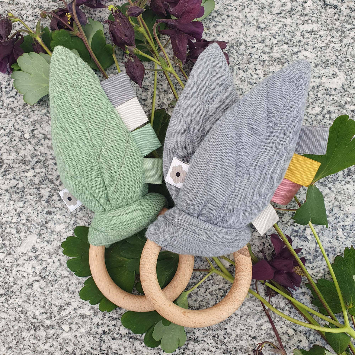 Summerville Crinkle Toy Leaves