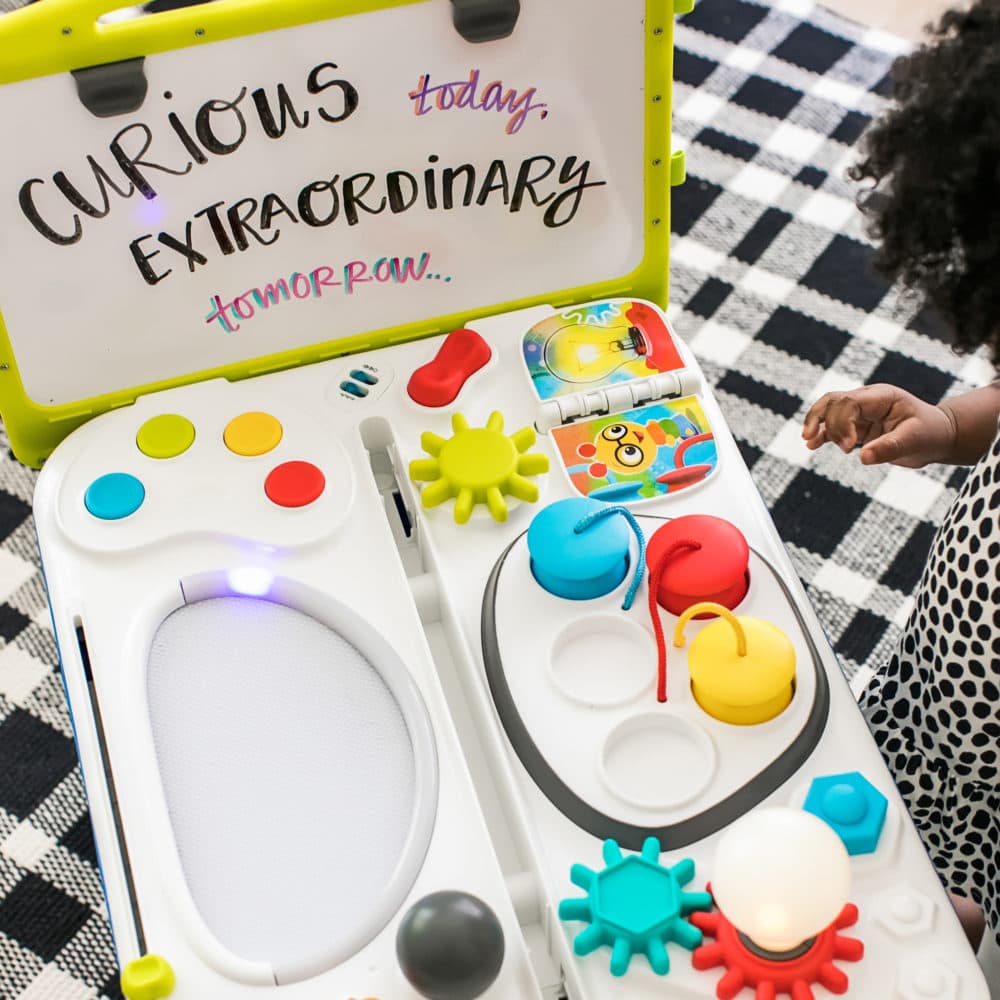 Baby Einstein Curiosity Table