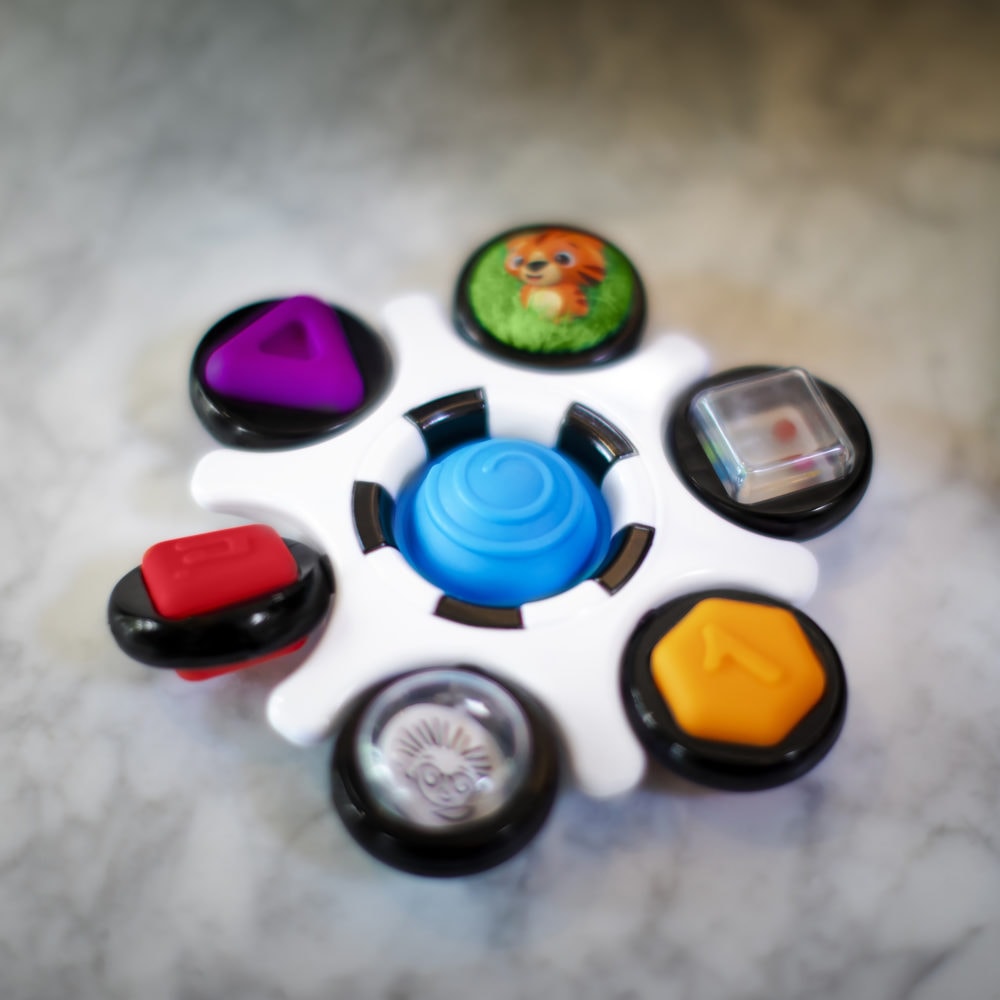 Baby Einstein Curiosity Clutch