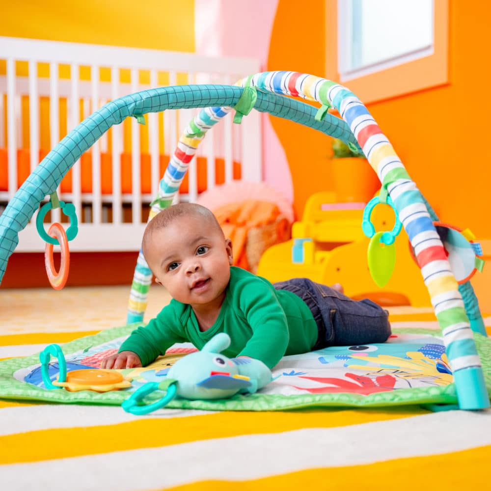 Babygym - Bright Starts Wild Wiggles Activity Gym