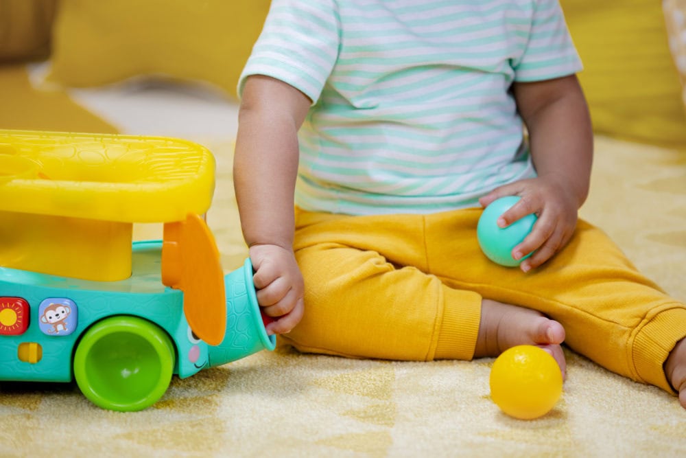 Bright Starts Pop & Roll Safari Bus