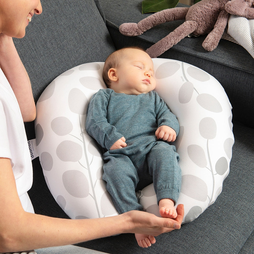 Roll About Amningskudde - Löv Grå