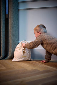 Filibabba Broderad Presentpåse Hare