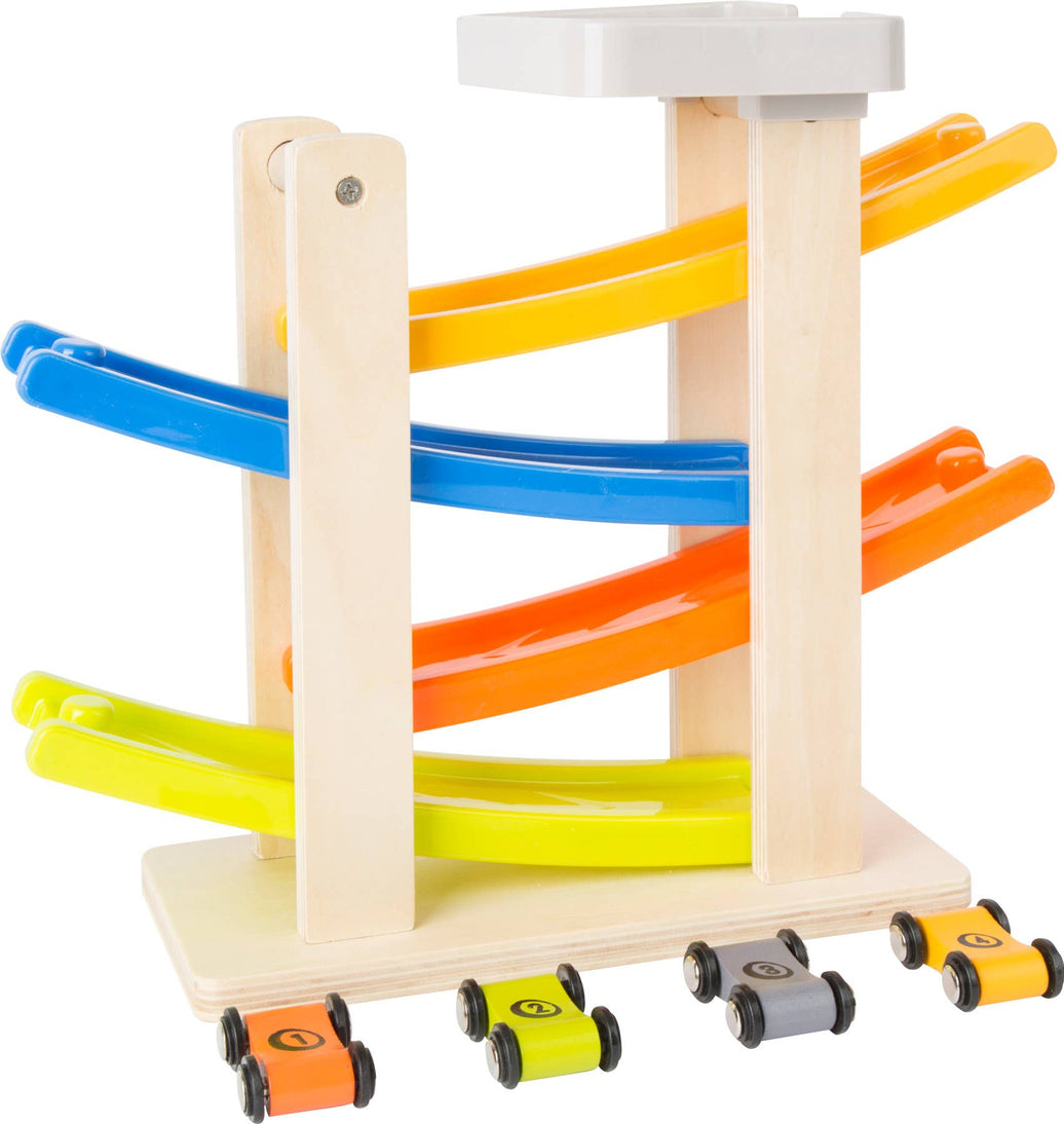 small foot Tävlingsbana med parkeringsdäck