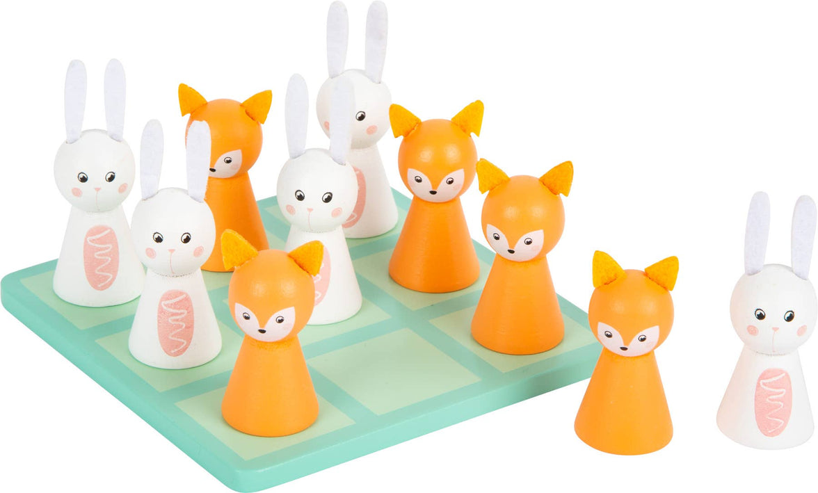 small foot Tic Tac Toe Pastel