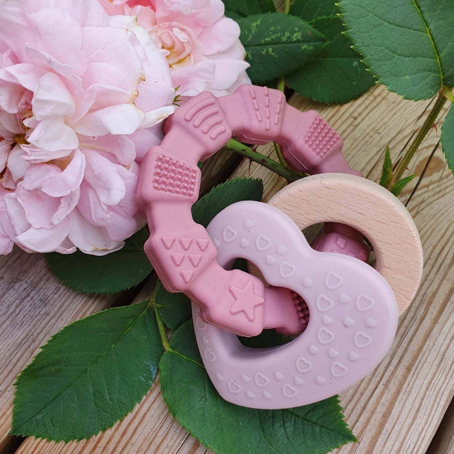 Summerville organic Silikonbitring för bebis Hjärta Rosa